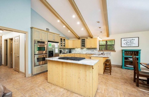 New Braunfels Casa | ¡Casa de lujo en el río Comal con acceso privado! ¡Junto a Schlitterbahn y al centro!