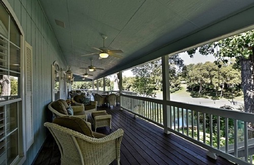 New Braunfels Casa | Comal River access - Luxury 4BR Home – Perfect for Groups & Family Gatherings!