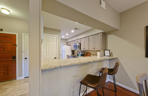 New Braunfels Complejo | Comal River Getaway at the Froh Haus C206