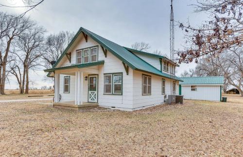 Kingsdown Casa | Comanche County Home Near Hunting and Fishing!