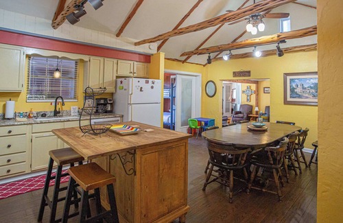 Ingram Casa | Combined Cabin Escape w BBQ, Fire Pit