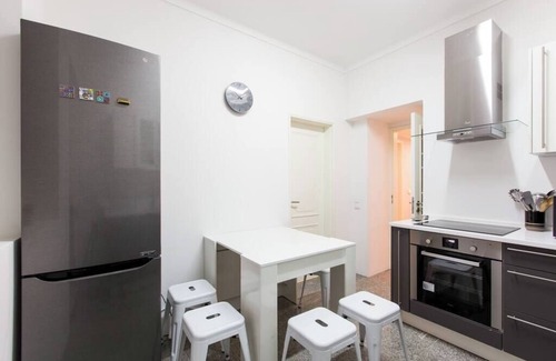 Santa Catarina Apartamento | Combro - Spacious T2 in the heart of Lisbon!