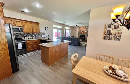 Tehachapi Casa | Come and enjoy our Golden Mountain Retreat!