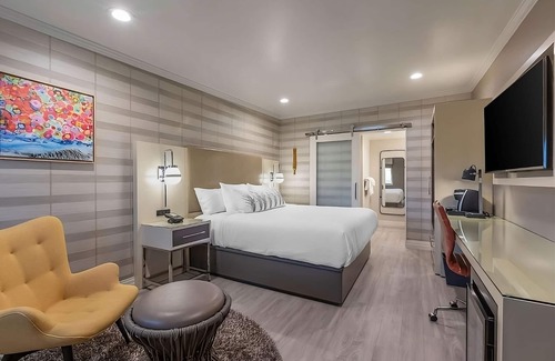 Southeast Torrance Hotel | Come Create Memories w/ Fun-filled Adventures at this Paradise! Free Parking!