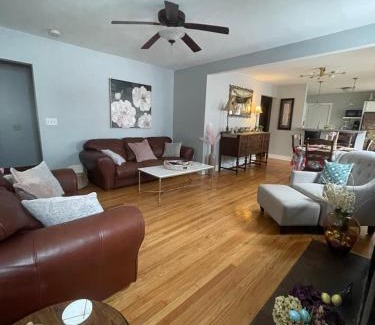 Syracuse Apartamento | Come home to Kenwood Conveniently located Syracuse