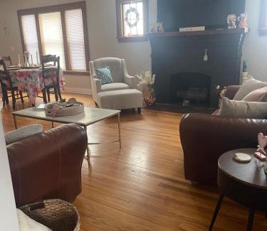 Syracuse Apartamento | Come home to Kenwood Conveniently located Syracuse