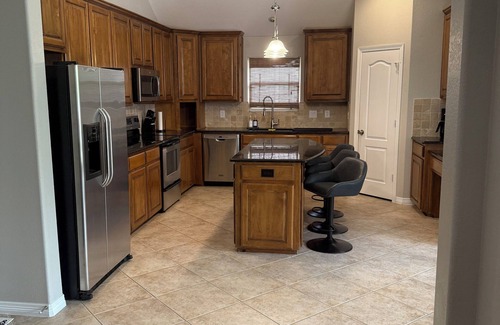 Fort Worth Casa | Come on over to the Wild L Casita, kick your boots off, relax and stay awhile!