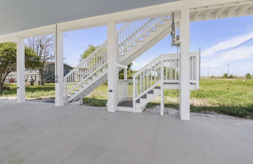 Elmaton Casa | Come relax at The C Palace - New Home