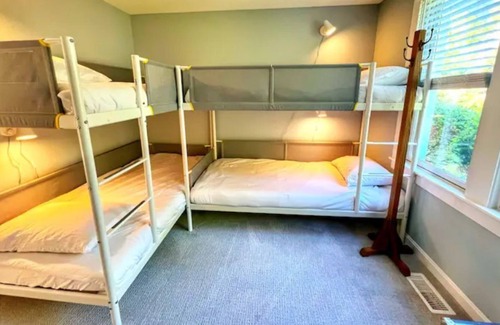 Centerville Casa | Come Relax at the Pine Ridge Retreat