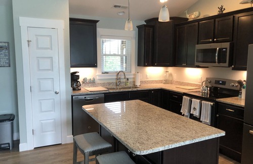 Avon Casa | Come Seas the day at this beautiful beach house!