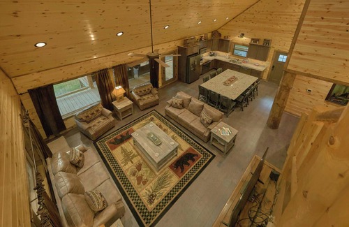 Gatlinburg - Pigeon Forge Complejo | Come stay at The Adventure Lodge for a cozy stay!