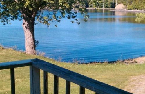 North Hero Casa | Come view the Eclipse while relaxing at this lakefront home!