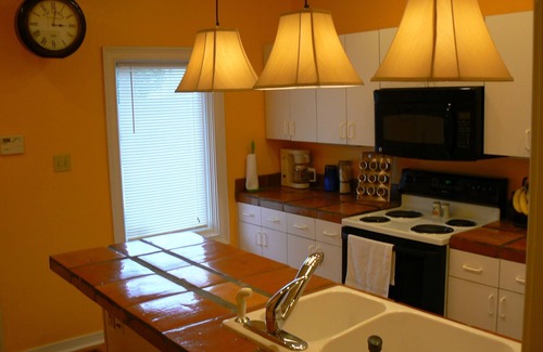 Thomas Square Casa | ¡Visítenos en la sabana! {Casa para una familia de 10 o Estudio de 1--2 personas}