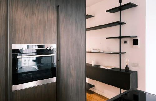 Porta Romana Apartamento | ComeCasa Elegant Stay with Terrace & Gym Porta Romana