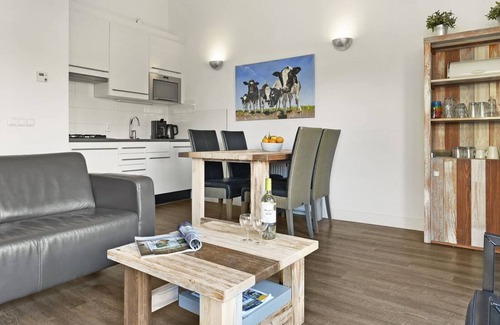 Terherne Casa | Comfort 2-4 person bungalow in the holiday park Landal Oan 'e Poel