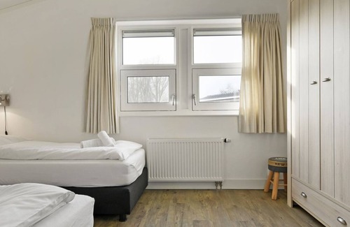 Terherne Casa | Comfort 4-person bungalow in the holiday park Landal Oan 'e Poel