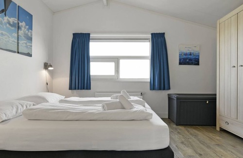 Terherne Casa | Comfort 4-person bungalow in the holiday park Landal Oan 'e Poel