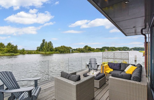 De Veenhoop Casa | Comfort 6-8-person water villa in the holiday park Landal Waterpark De Alde Feanen