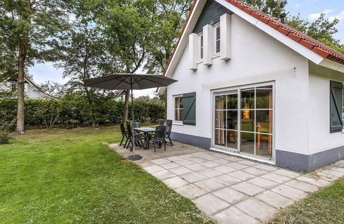 Enter Casa | Comfort 6-person bungalow in the holiday park Landal Landgoed De Elsgraven