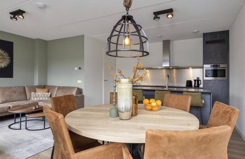 Leuken Casa | Comfort 6-person villa in the holiday park Landal Marina Resort Well