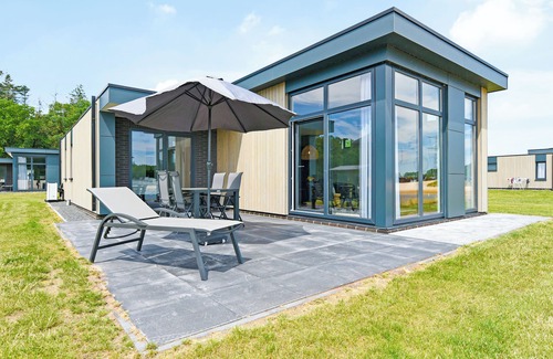 Hoge Hexel Chalet De Esquí | Comfort 8-person bungalow in the holiday park Landal Sallandse Heuvelrug
