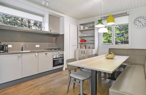 Eerbeek Casa | Comfort 8-person bungalow in the holiday park Landal Coldenhove