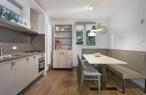 Eerbeek Casa | Comfort 8-person bungalow in the holiday park Landal Coldenhove