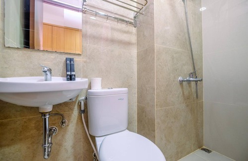 Depok Apartamento | Comfort And Best Deal Studio Room Transpark Cibubur Apartment