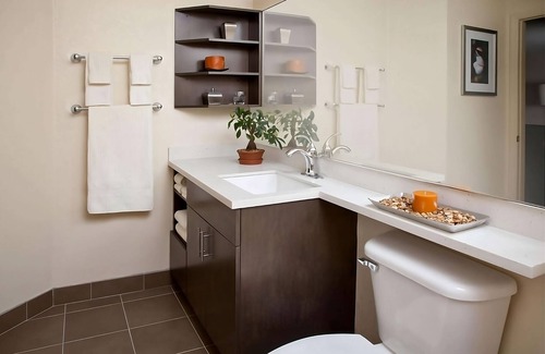 Somerset Hotel | Comfort and Convenience! 2 Wonderful units w/ Kitchen. Near Fort Worth Zoo