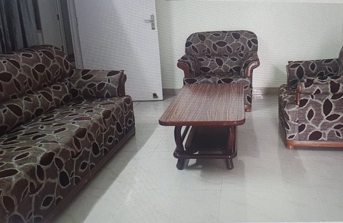 Varanasi Apartamento | Comodidad y limpieza. vive con pureza y sencillez en Varanasi
