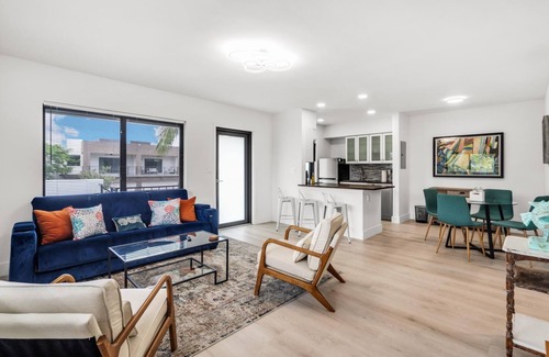 Croissant Park Condominio | Comfort and Convenience 2/1 Rent