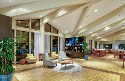 Santa Maria Casa | Comfort and Convenience! Amazing Unit. Close to Santa Maria Civic Theatre!
