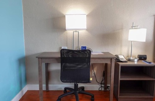 June Park Casa | Comfort and Convenience! 3 Relaxing Units, Free Breakfast, Near Melbourne Beach