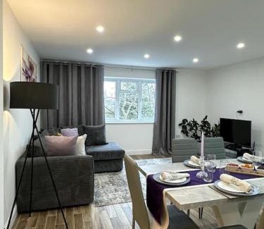 Selsdon and Ballards Casa | Comfort and Style !