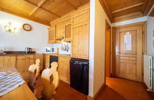 Livigno Apartamento | Comfort and tranquility inside the three-room Maloja apartment in Livigno