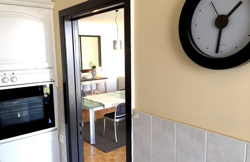 South Antwerp Apartamento | Comfort and view in center Antwerp South, elevator, private parking possible