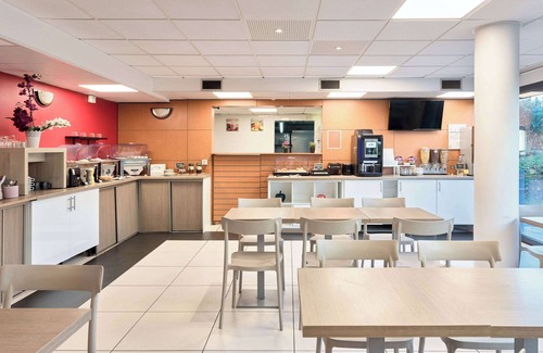 Saint-Cyr-l'Ecole Apartamento | Comfort Aparthotel Versailles Saint Cyr l'Ecole