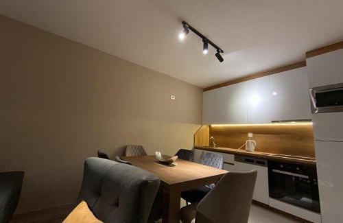 Jerli Talinovac Apartamento | Comfort Apartment, New City Center - Free Parking