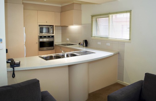 Fitzroy Hotel | Comfort Apartments Royal Gardens
