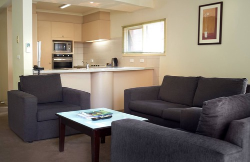 Fitzroy Hotel | Comfort Apartments Royal Gardens