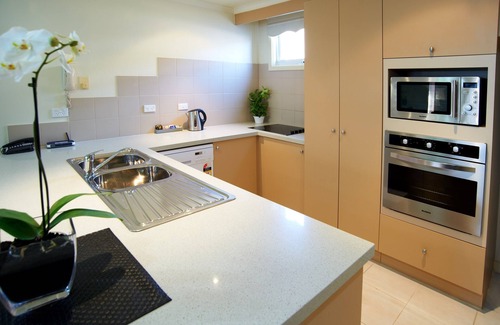 Fitzroy Hotel | Comfort Apartments Royal Gardens