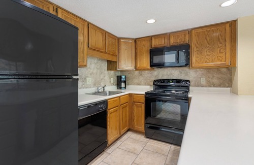 Sapphire Complejo | Comfort & Convenience! 2 Spacious Units Near Cashiers Sliding Rock! Free Parking