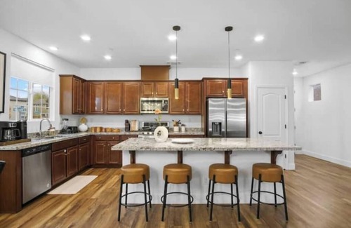 Natomas Creek Casa | Comfort & Elegance: Sacramento Edition