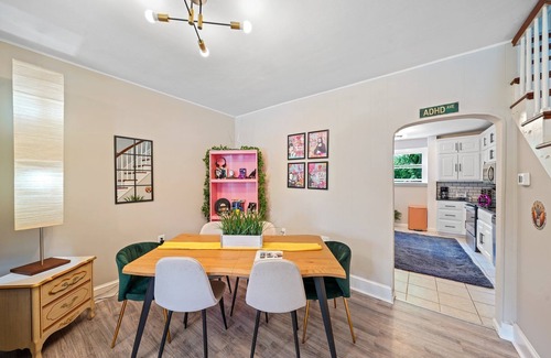 Royersford Casa | Comfort, Fun & Retro Retreat
