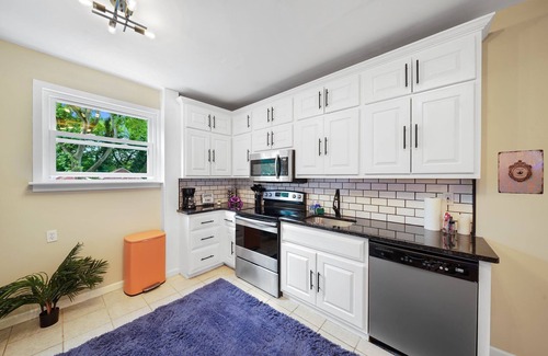 Royersford Casa | Comfort, Fun & Retro Retreat