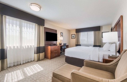 Newport Hotel | Comfort Inn Newport