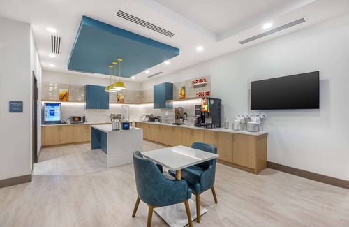 Bellevue Hotel | Comfort Inn & Suites Nashville - Bellevue Area