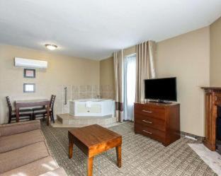 Pierpont Bay Hotel | Comfort Inn & Suites Ventura Beach
