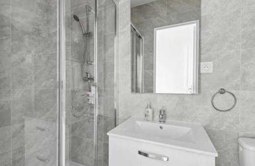 Silly-Gallieni Apartamento | Comfort & Light in Boulogne I 10 Min to Paris Metro