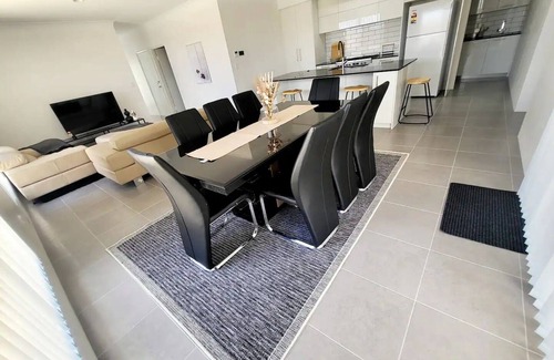Brabham Casa | Comfort Oasis Family Getaway